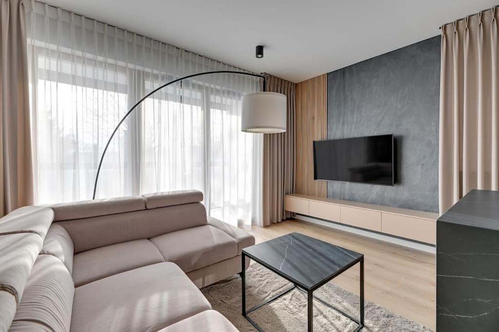 Zajezdnia Wrzeszcz 2 By Grand Apartments Gdańsk Exterior foto